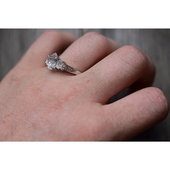 Alternative Engagement Ring Promise Ring  size 4 5 6 7 8 9 10 11 12 13 - Picture 4 of 4